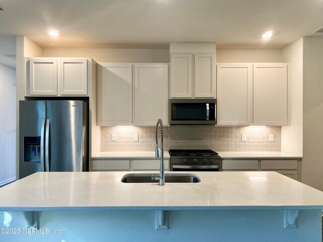 Building Photo - 216 Rambling Brk Trl