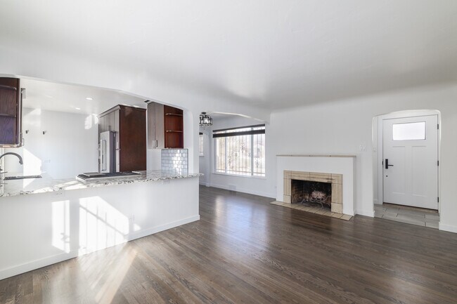 Foto del edificio - 2865 Niagara St