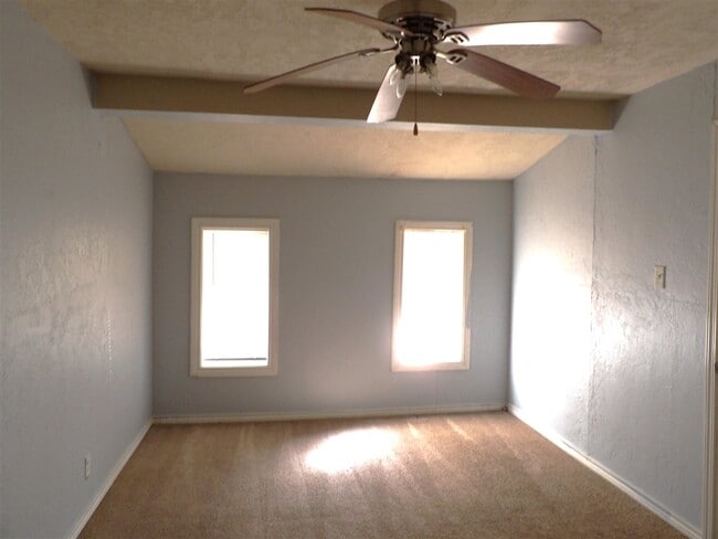 Foto del edificio - 2906 NW 19th St