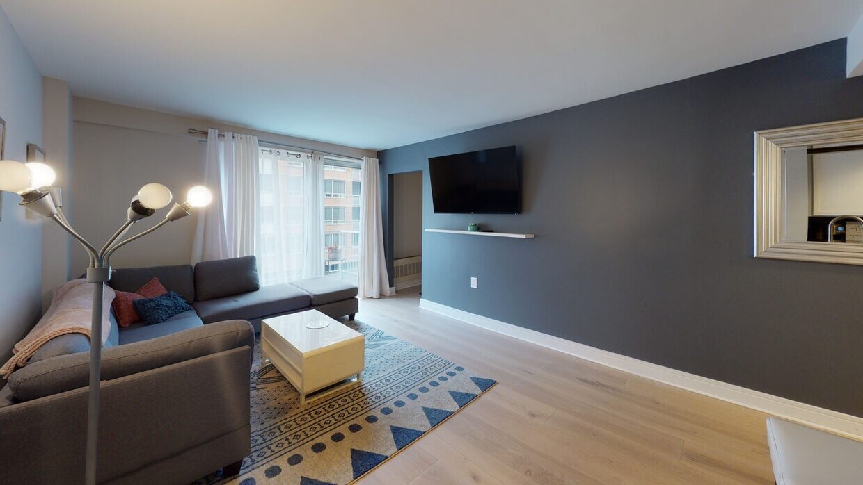 Foto principal - 800 4th Street SouthWest