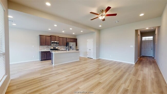 Building Photo - 6335 Spartan Dr