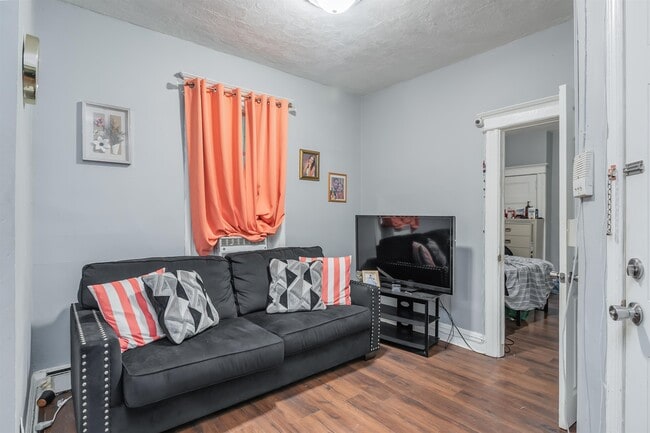 Foto del edificio - 164 Highland Ave