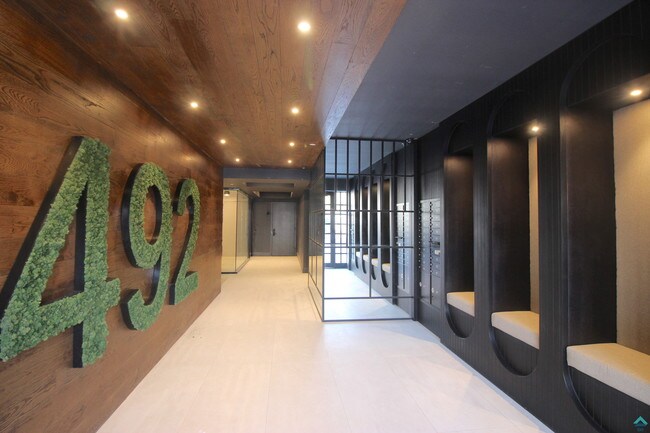 Foto del edificio - 490 Lefferts Ave