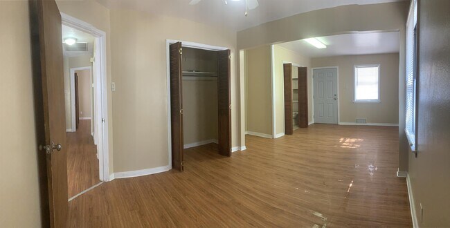 Building Photo - 2509 Sheldon St