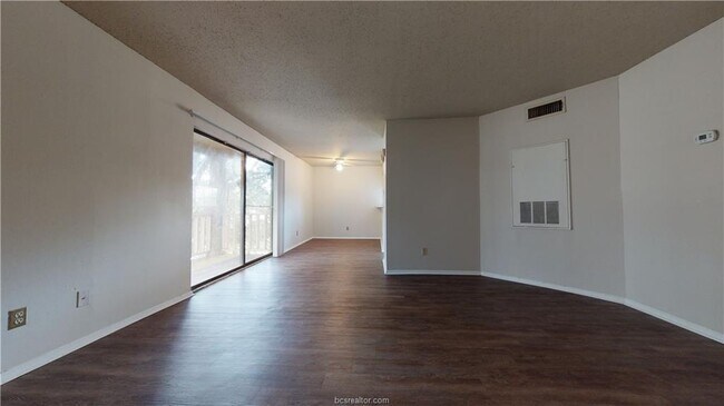 Building Photo - 1016 Autumn Cir