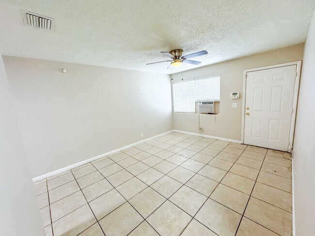 Foto del edificio - 1003 8th St