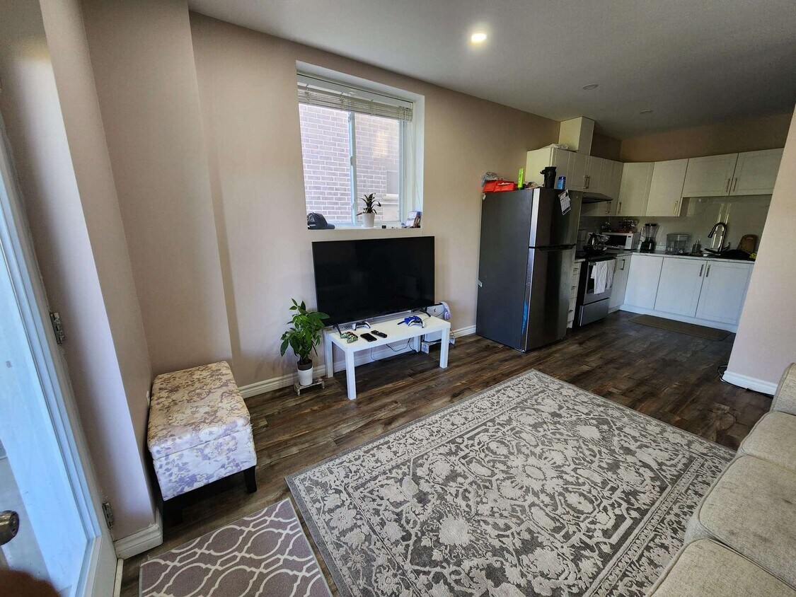 Photo principale - 516 Sundew Dr