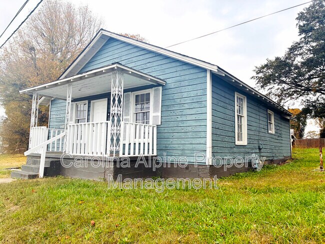 Foto del edificio - 208 Royster Ave