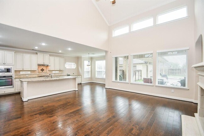 Foto del edificio - 3418 Honey Blossom Ln