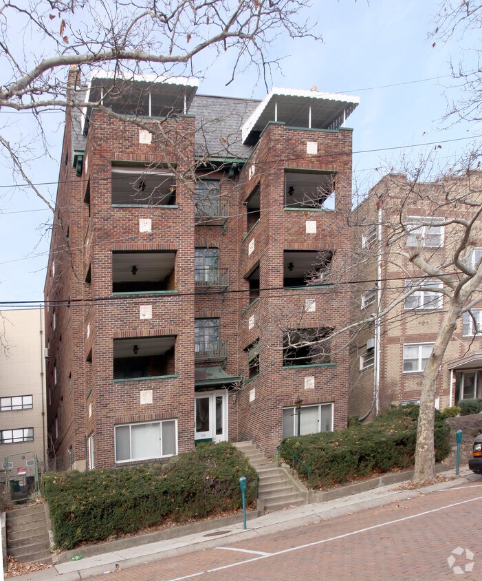 Building Photo - 728 Roselawn Ave