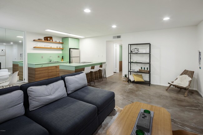 Foto del edificio - 5525 E Thomas Rd