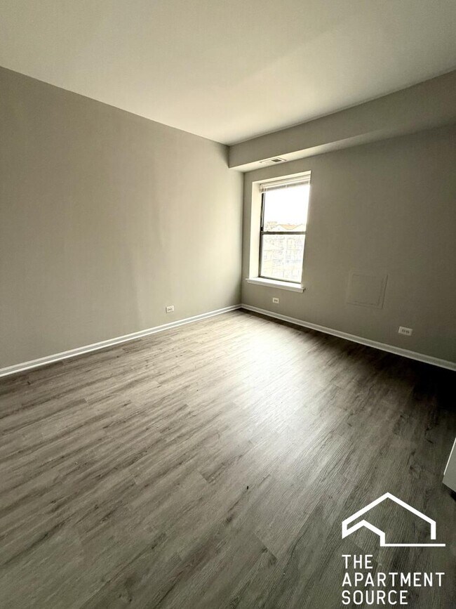 Building Photo - 6141 S Woodlawn Ave