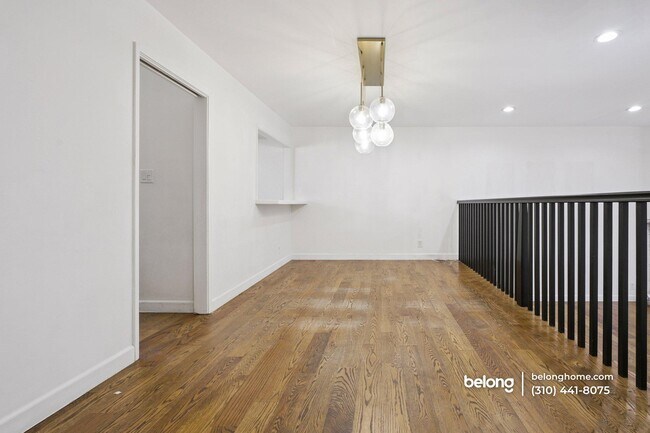 Foto del edificio - 6509 Kester Ave