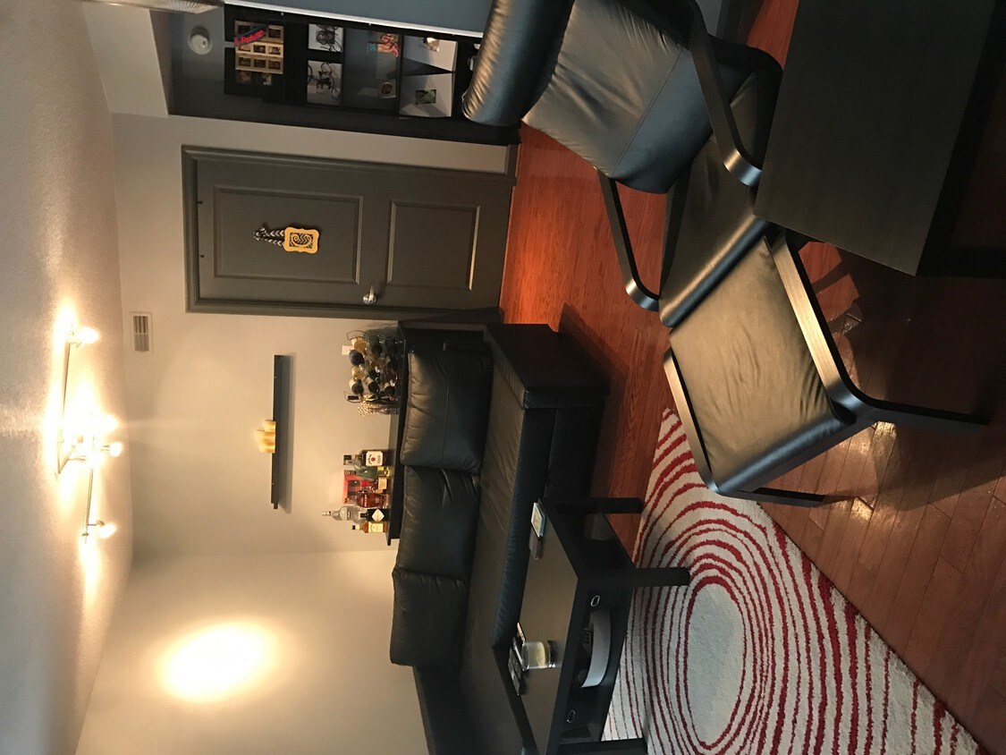 Sala de estar - 880 N Pollard St