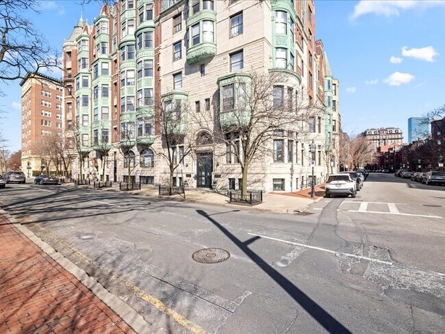 Foto del edificio - 10 Charlesgate E