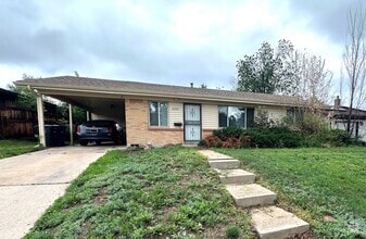 Building Photo - 2545 S Patton Ct