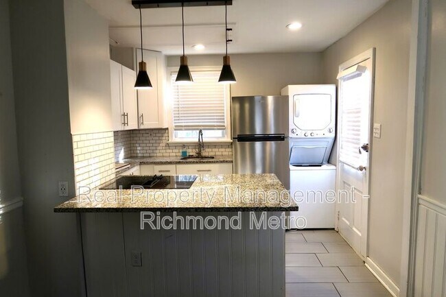 Building Photo - 1702 Betty Ln