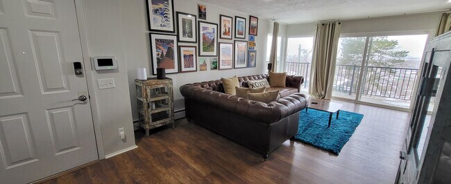 Photo - 644 Columbus St E Townhome