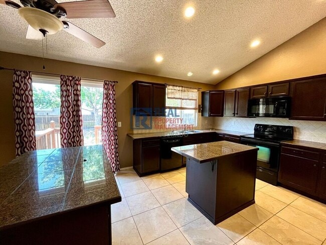 Foto del edificio - 4368 Coolwater Dr