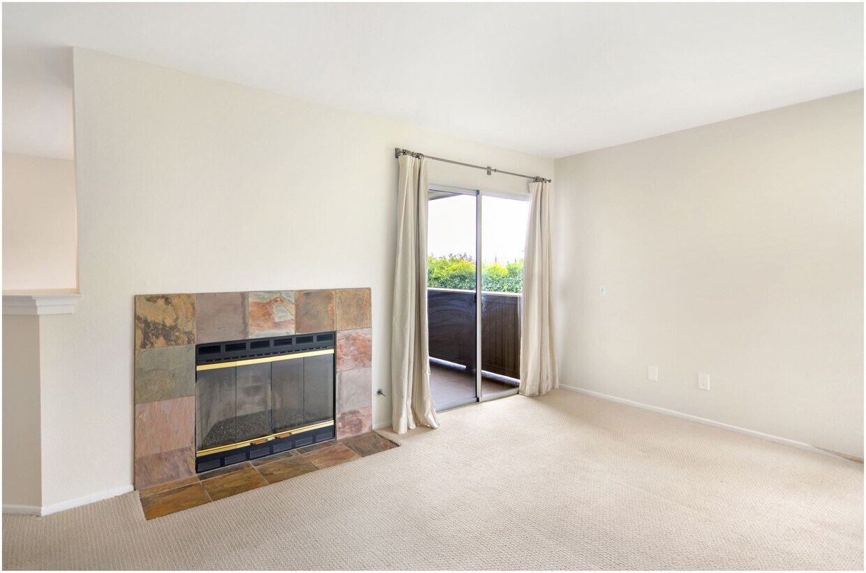 Primary Photo - 1 Bedroom Condo - Ritz Pointe