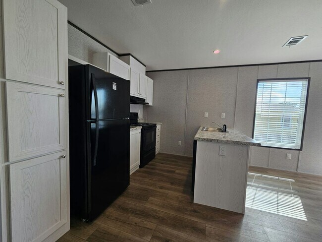 Foto del edificio - 557 Suwanee Dr