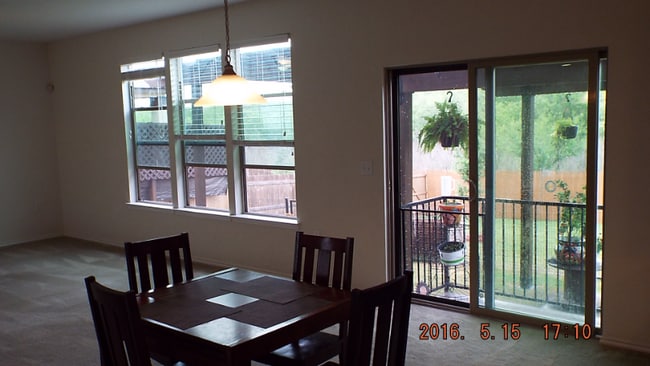 Building Photo - 6015 Clematis Trail