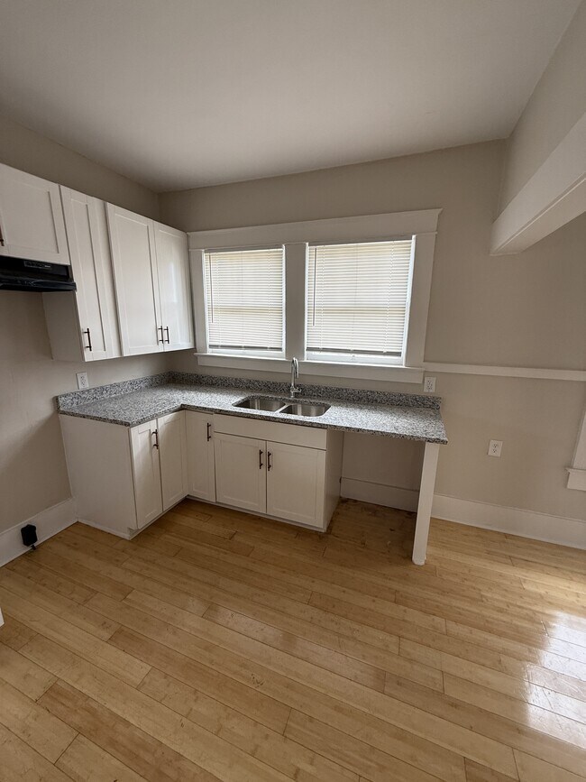 Building Photo - 208 58th St N