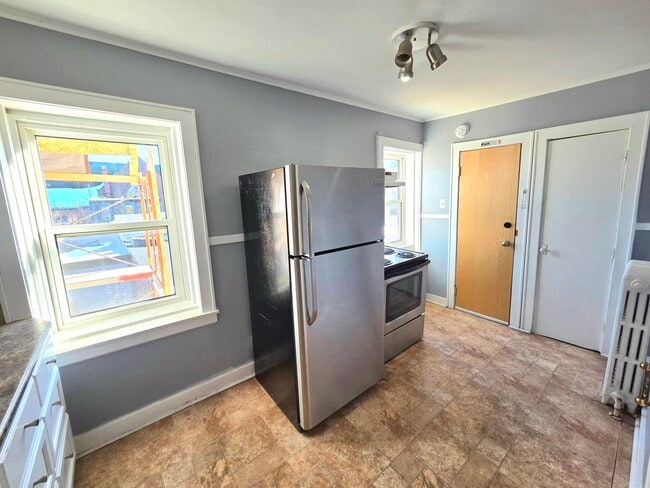 Building Photo - 80 Princess St