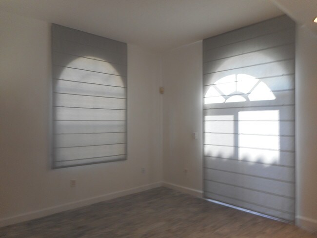 Área de estar - 3356 Bird Ave