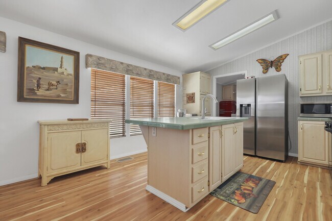 Foto del edificio - 60781 Painted Hills Rd