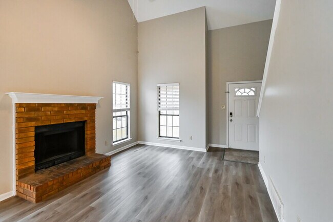 Foto del edificio - 2811 Maryland Cir E