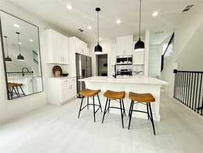 Building Photo - 7207 Mohawk Dr