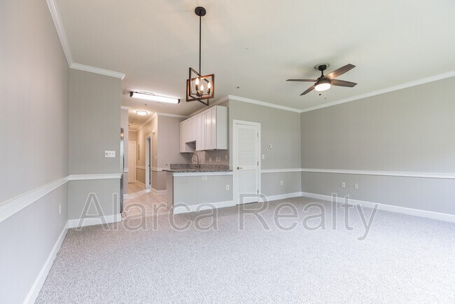 Foto del edificio - 8745 Coralbell Ln