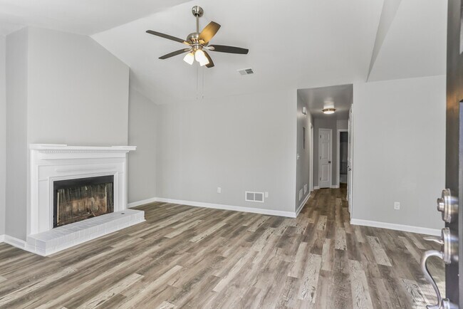 Building Photo - 1248 Scripps Ct SW