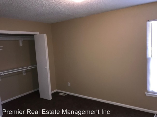 Building Photo - 18905 E Manor Ct
