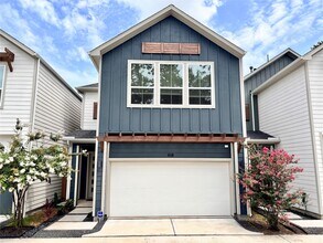 Building Photo - 958 Highland Sound Ln