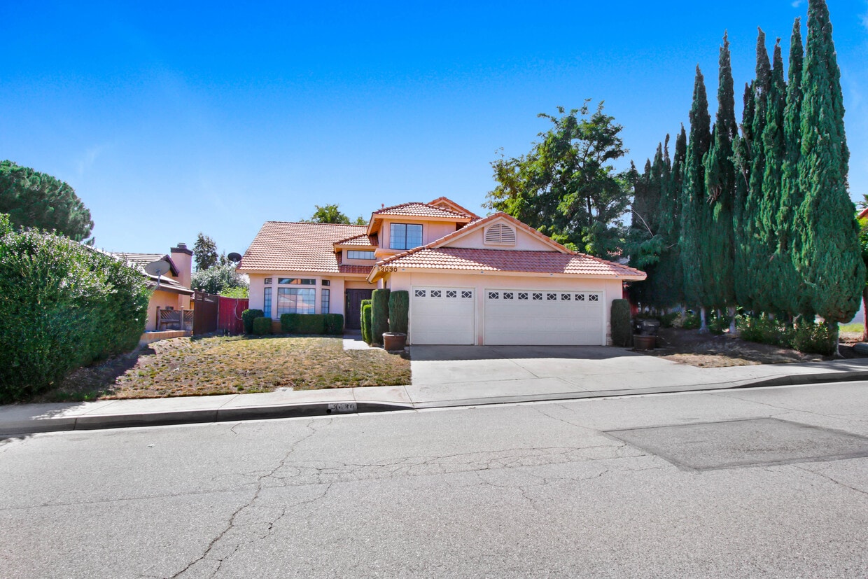 Primary Photo - 3030 Wellington Dr