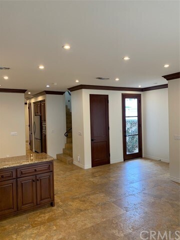 Building Photo - 195 Mesa Dr