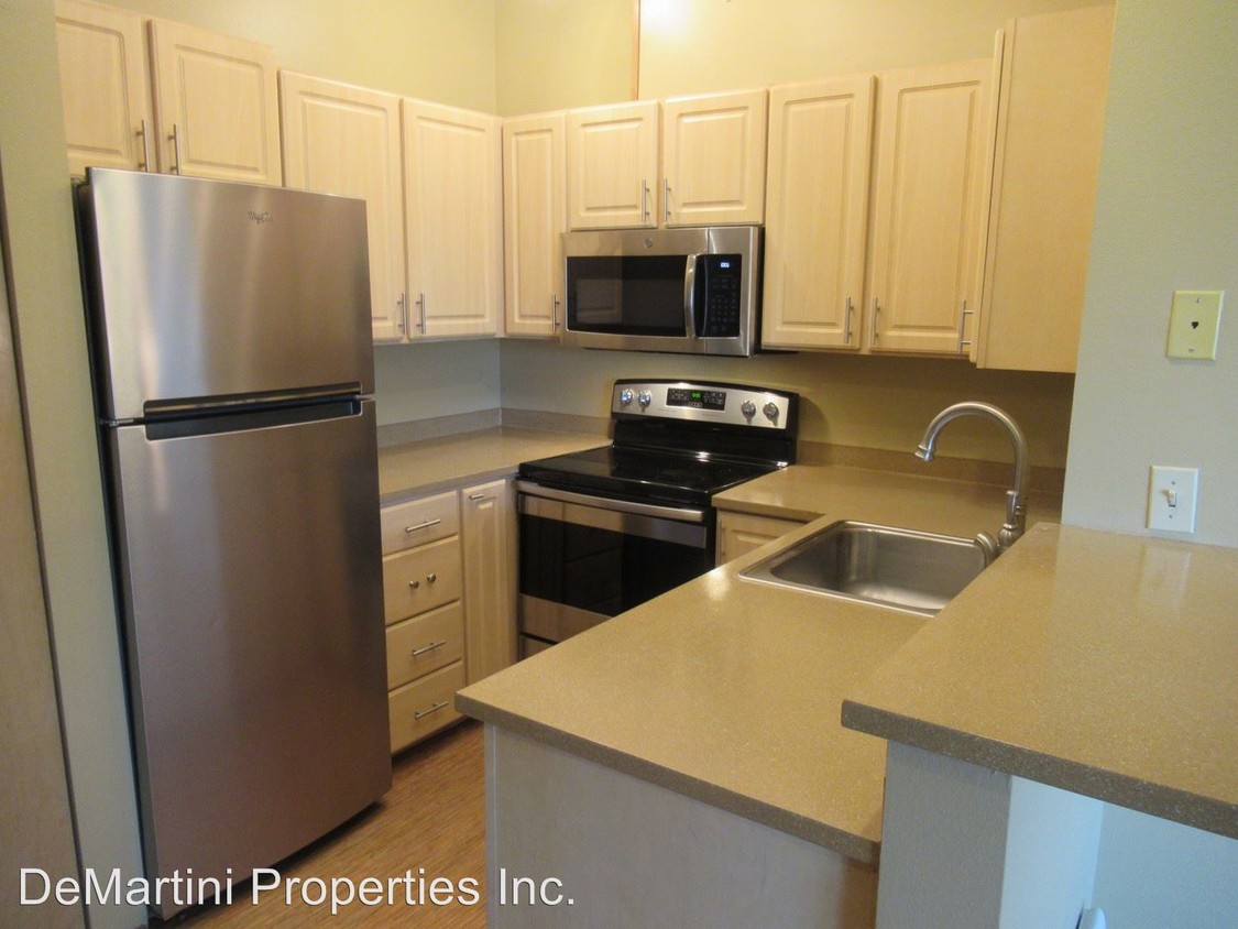 Foto principal - 3652 Interlake Ave N