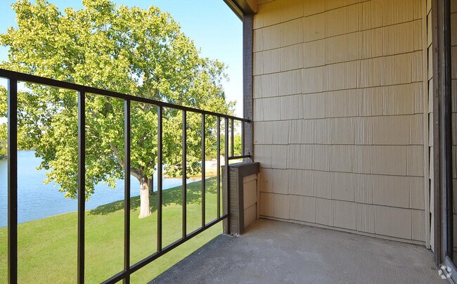 Foto del edificio - The Madison on the Lake