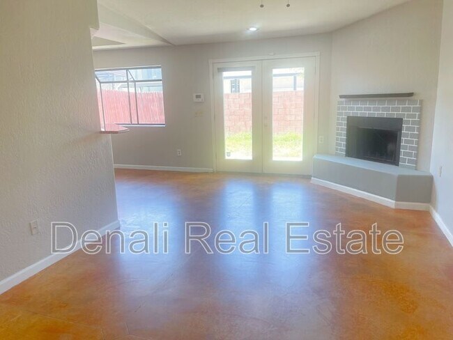 Foto del edificio - 6734 W Ruth Ave