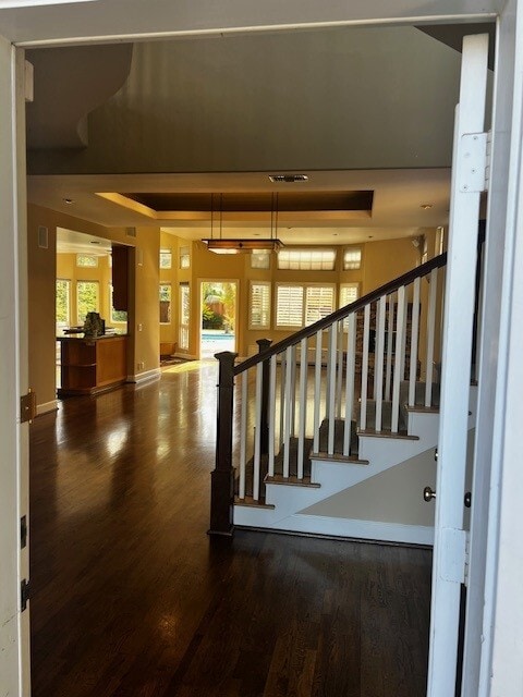 Entrada - 2211 Cecelia Ter