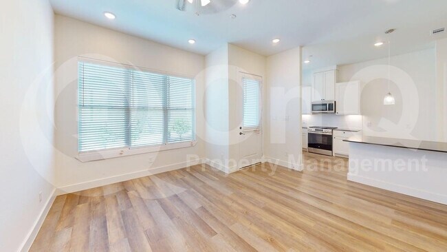 Foto del edificio - 349 Mule Deer Mews