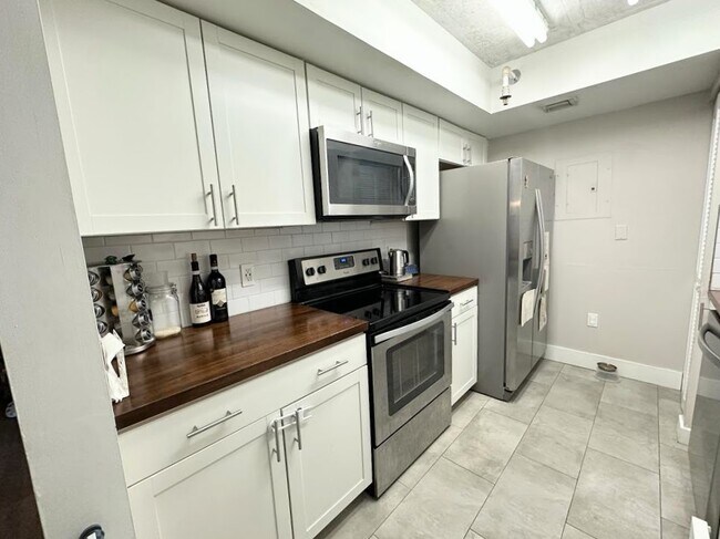 Kitchen - 201 NW 7th St