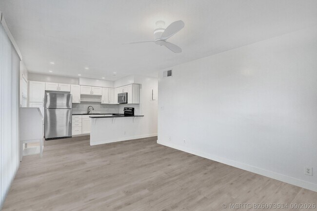 Foto del edificio - 2862 NE 32nd St