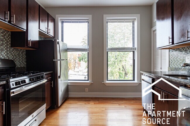 Foto del edificio - 629 W Oakdale Ave