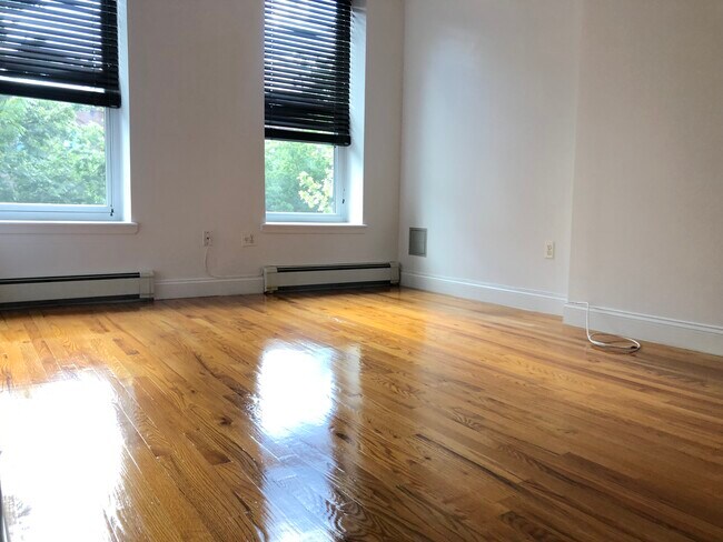 Foto del edificio - 165A Stuyvesant Ave