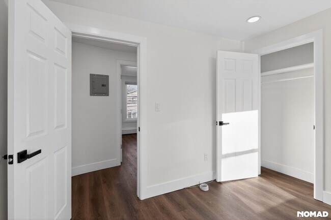 Foto del edificio - 156 Old Bergen Rd