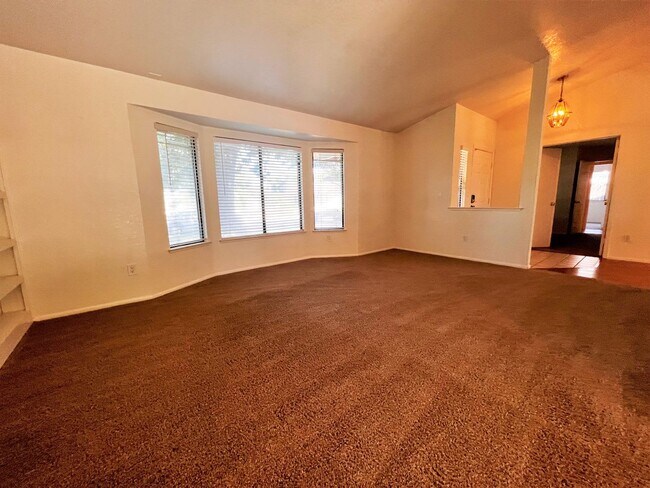 Foto del edificio - 9320 Mapleview Way