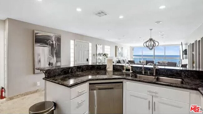 Foto del edificio - 20602 Pacific Coast Hwy